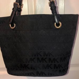 Micheal Kors Purse
